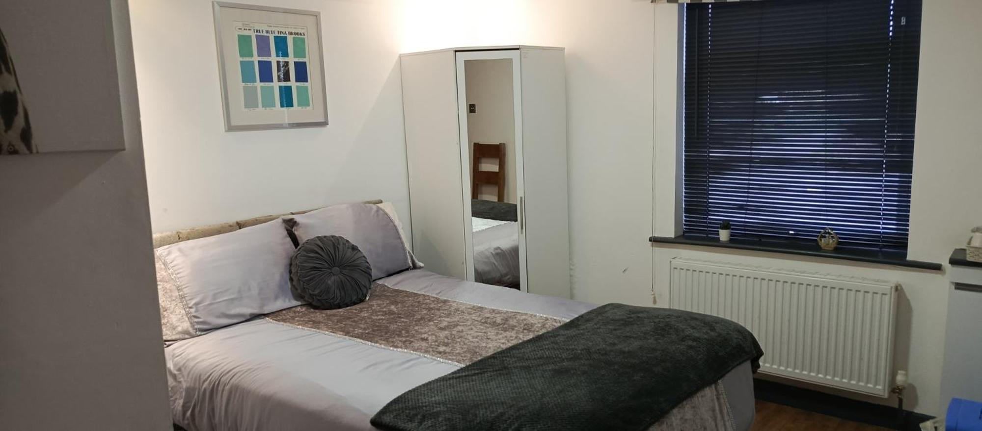 The New Accommodation Free Complementary Breakfast Tibshelf Exterior photo